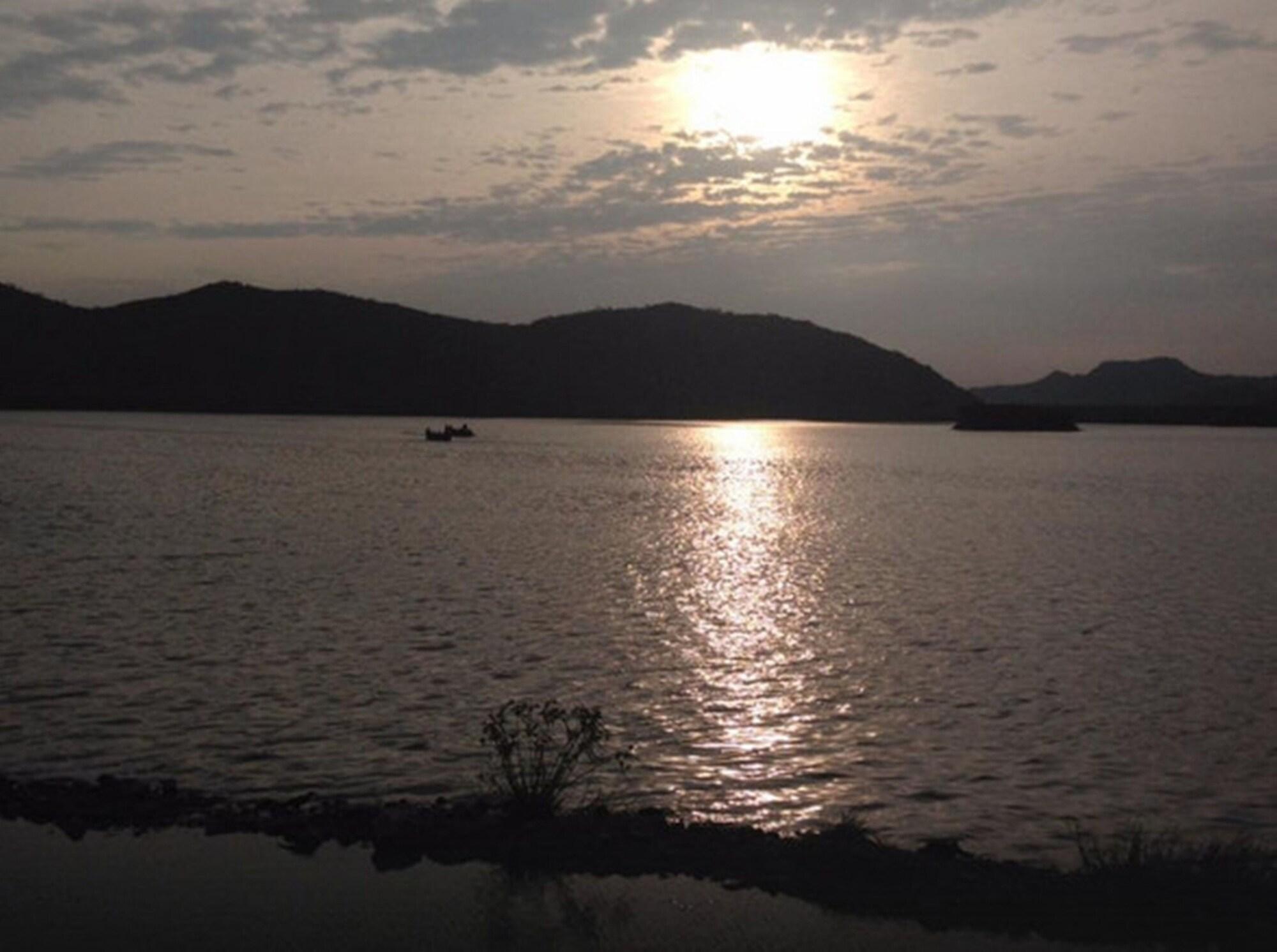 Regenta Central Jal Mahal, Jaipur Bagian luar foto